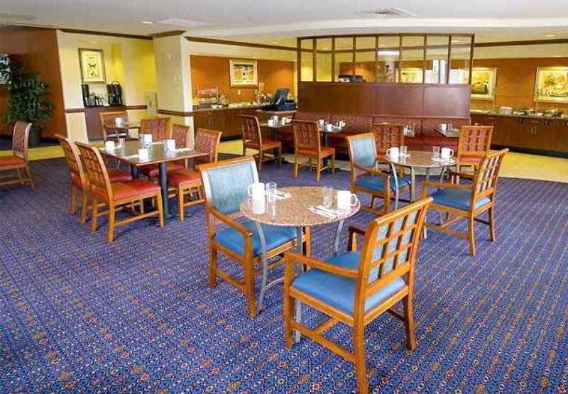 Courtyard By Marriott Harrisburg West/Mechanicsburg Restaurant foto