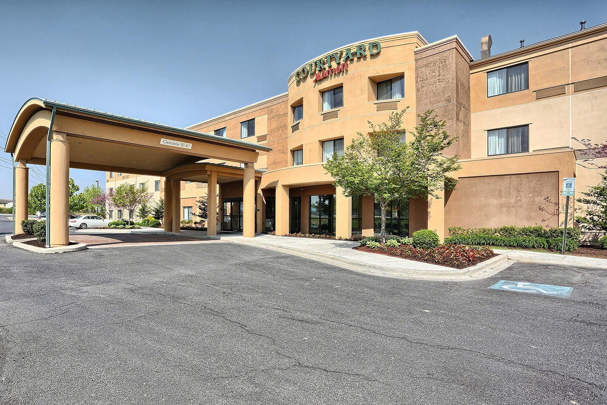 Courtyard By Marriott Harrisburg West/Mechanicsburg Exterior foto